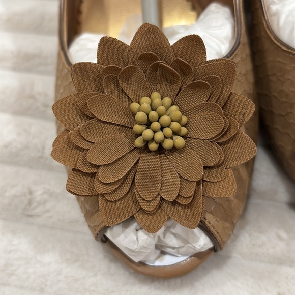 Lindsay Phillips Heels - Picture 2 of 8